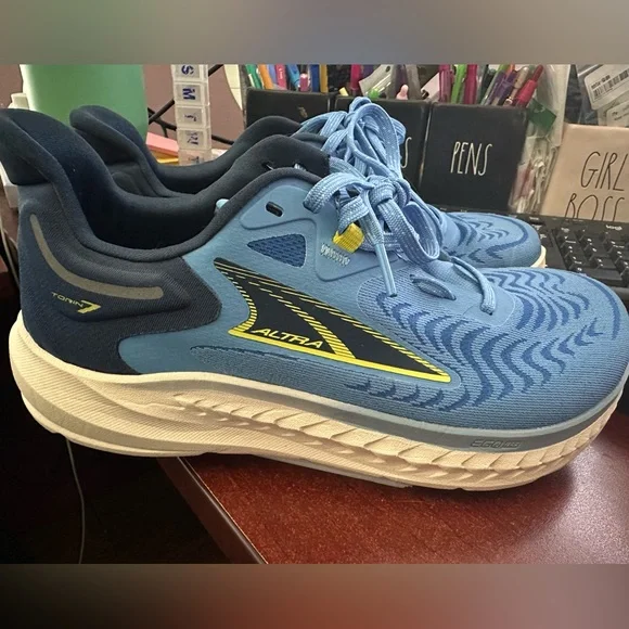 Altra Blue and Yellow Running Shoes - Picture 1 of 4